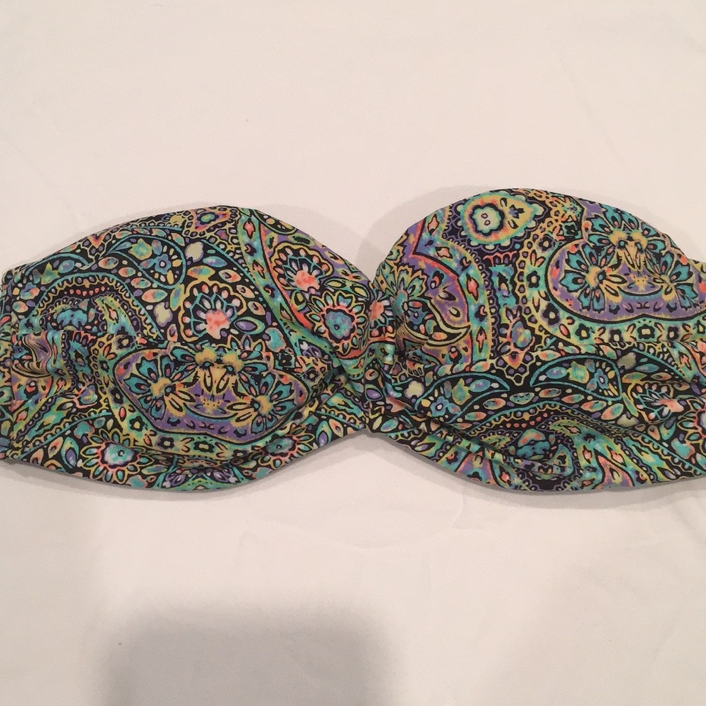 Victoria’s Secret the knockout bandeau Bikini Top